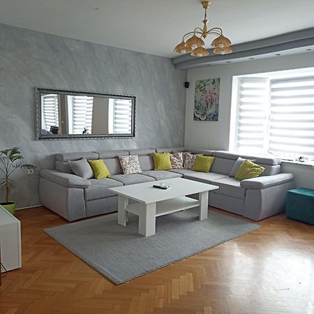 Bosanski Samac Royal Apartmani מראה חיצוני תמונה