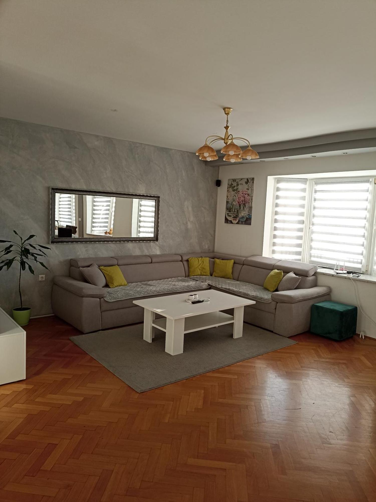 Bosanski Samac Royal Apartmani מראה חיצוני תמונה