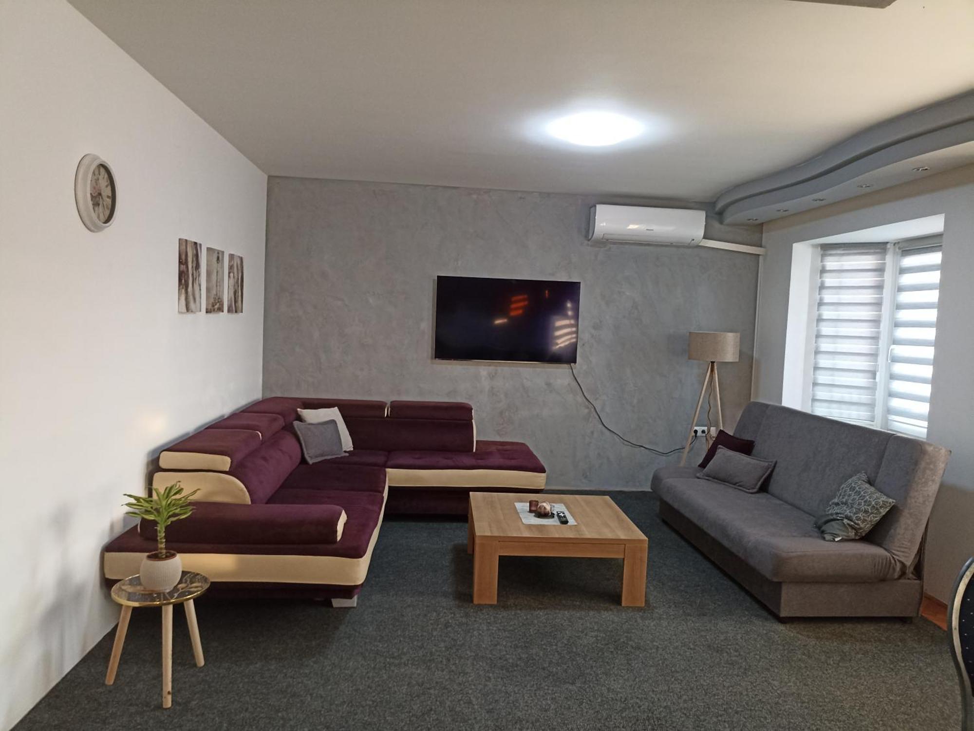Bosanski Samac Royal Apartmani מראה חיצוני תמונה