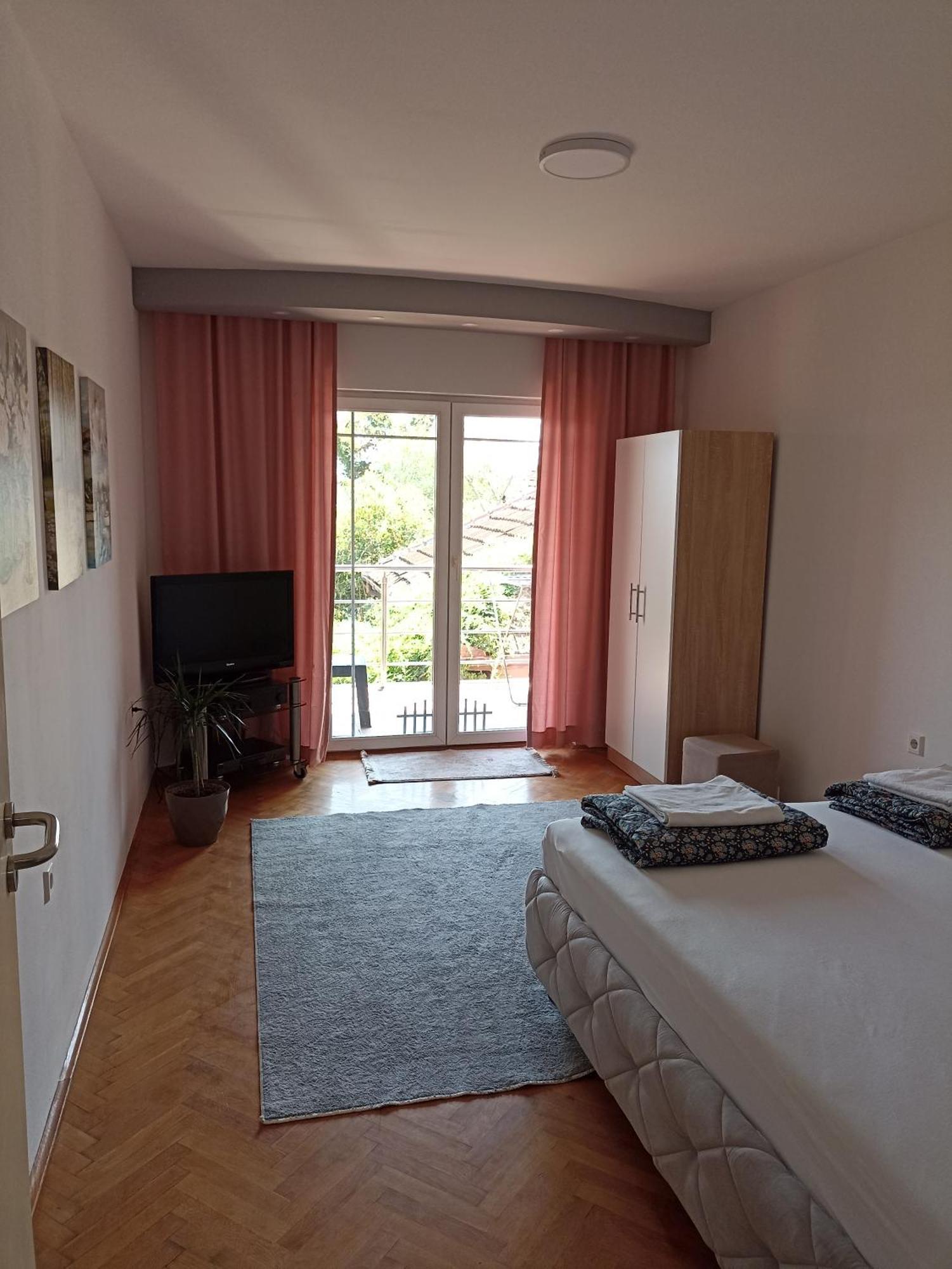 Bosanski Samac Royal Apartmani מראה חיצוני תמונה