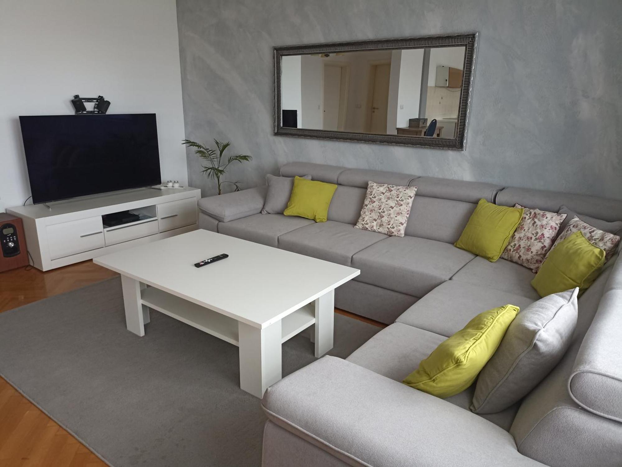 Bosanski Samac Royal Apartmani מראה חיצוני תמונה