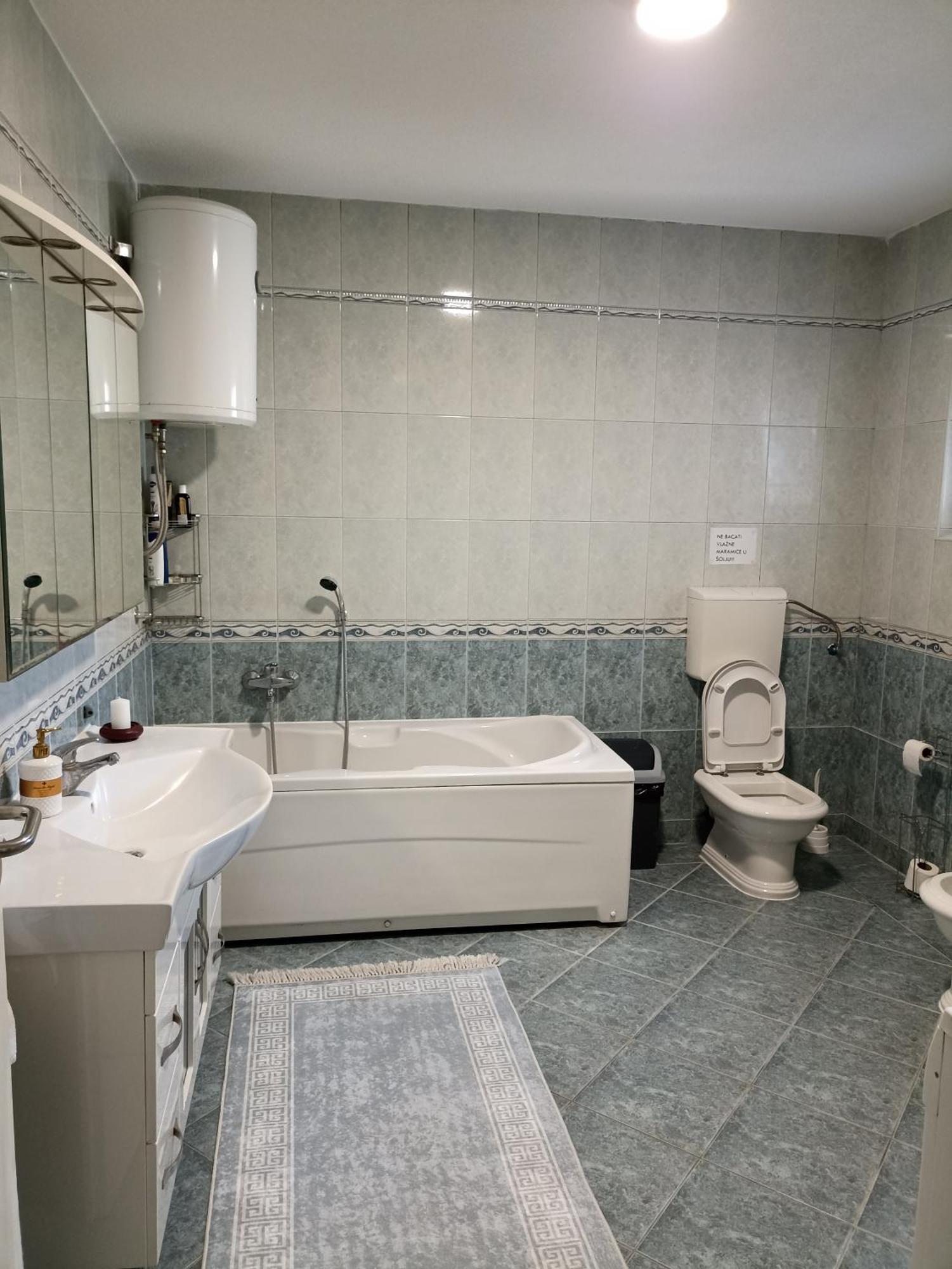 Bosanski Samac Royal Apartmani מראה חיצוני תמונה